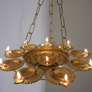 1 Golden Hanging urli